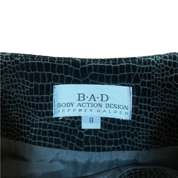 BAD Body Action Design by Jeffrey Harper Black Mini Skirt, Size 8 - Picture 4 of 7